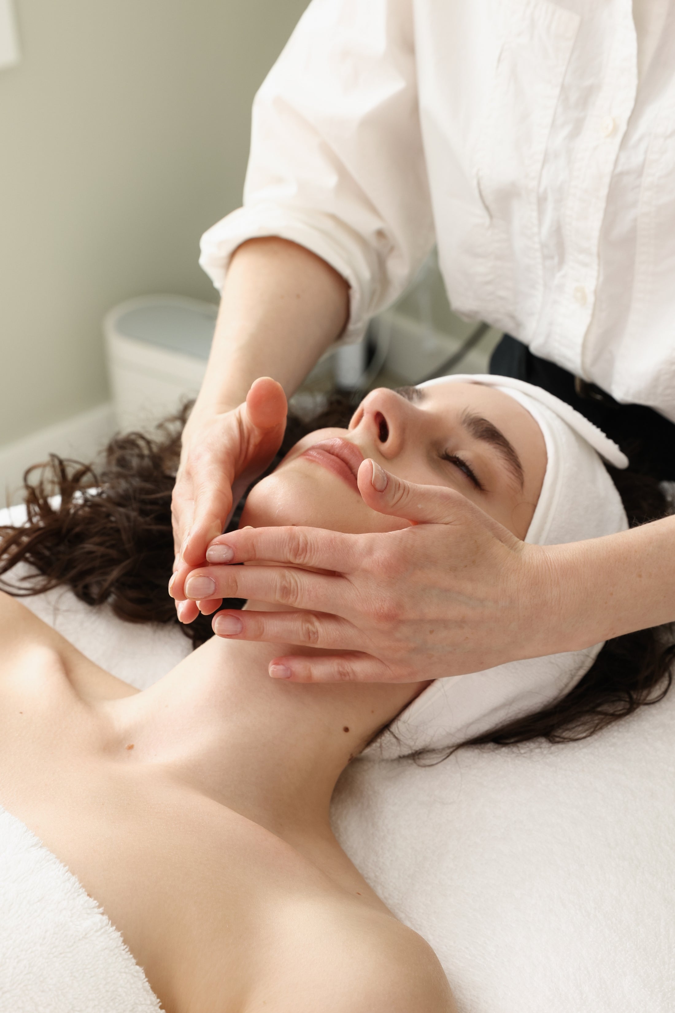 Facial treatment in progress